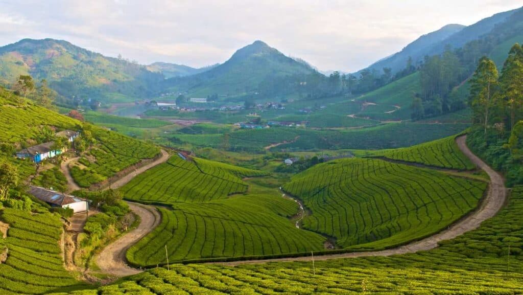 top 10 places need to visit in tamilnadu meghamalai